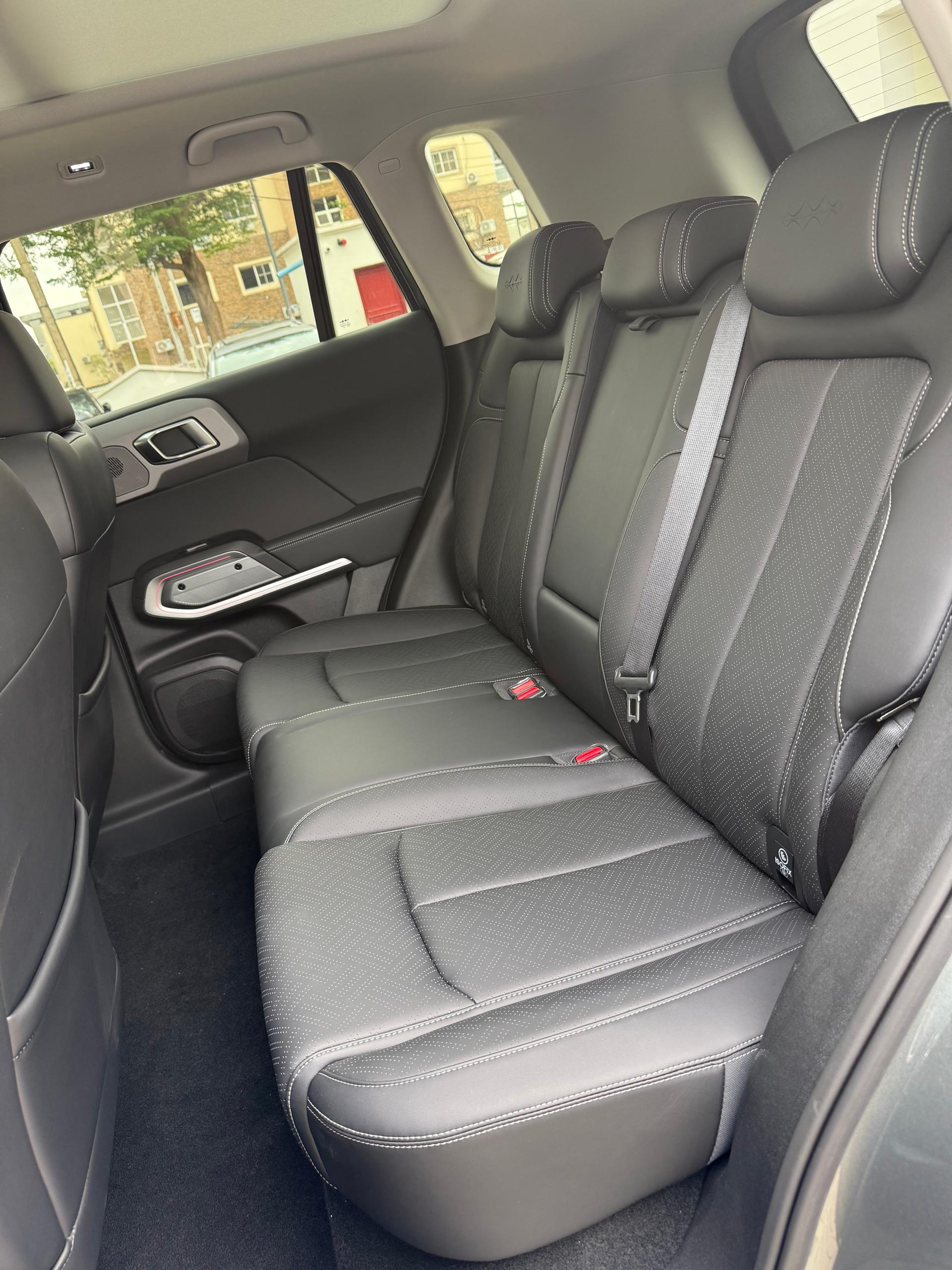 BYD LEOPARD TITANIUM 2025 — photo 6 of 12
