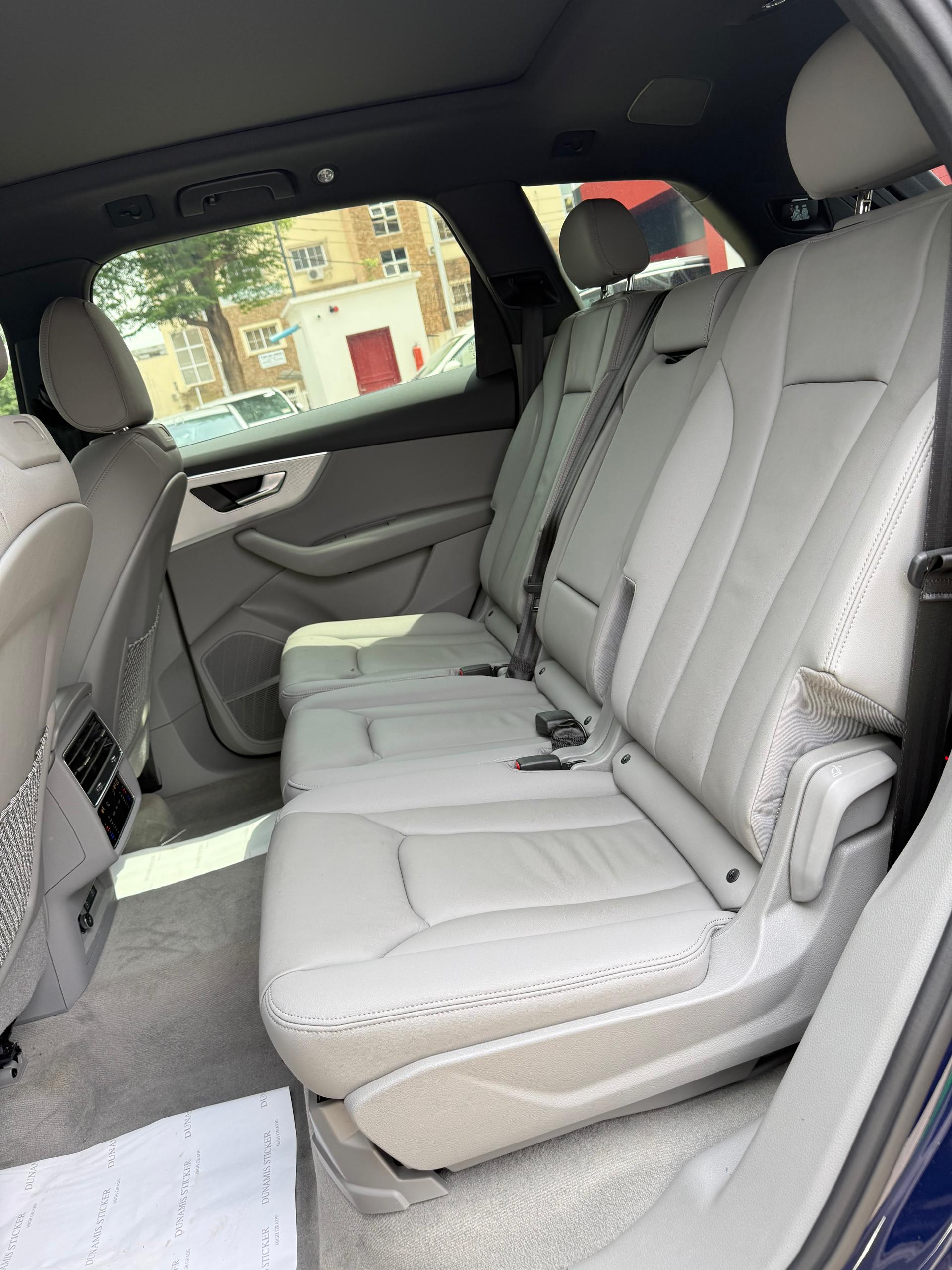 AUDI Q7 2017 — photo 4 of 9