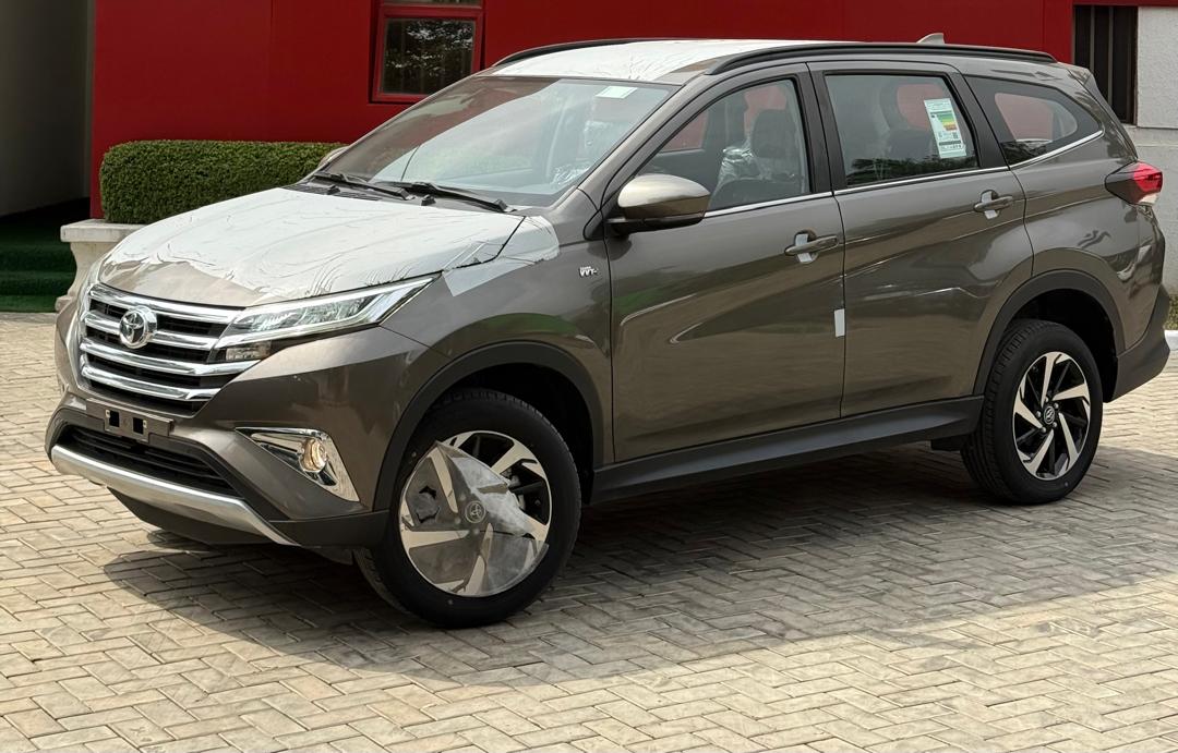 TOYOTA RUSH 2023 — photo 14 of 15