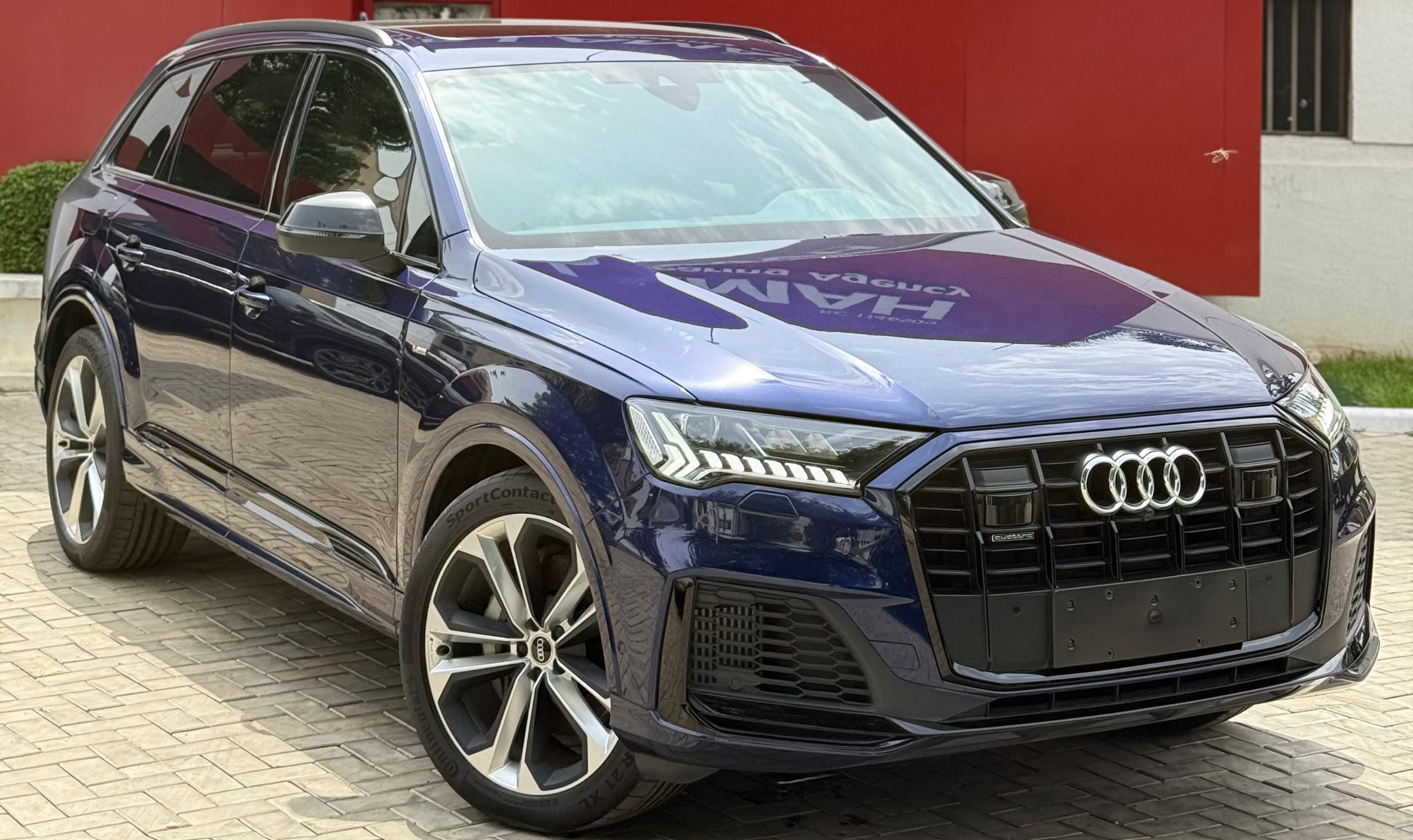 AUDI Q7 2017 — photo 9 of 9