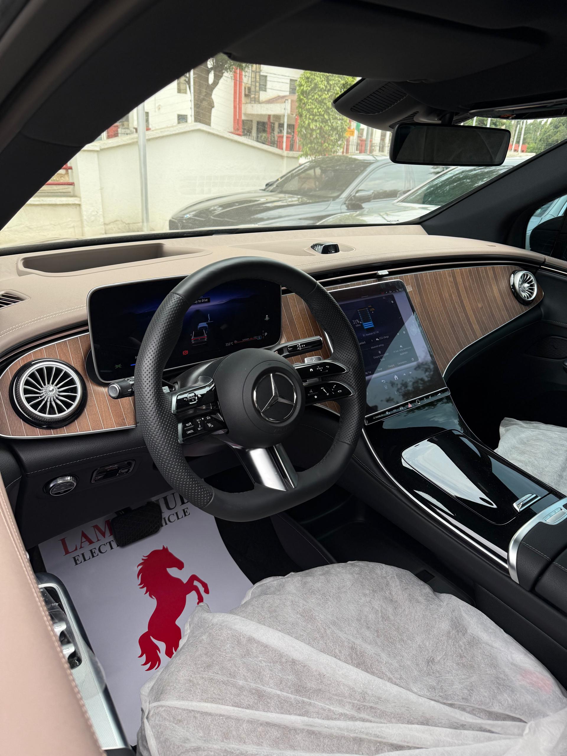 MERCEDES BENZ  EQE 500 2024 — photo 2 of 10