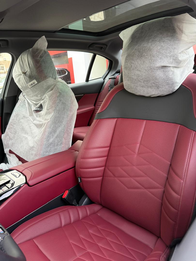 BMW I5 EDRIVE 35L 2025 — photo 10 of 13