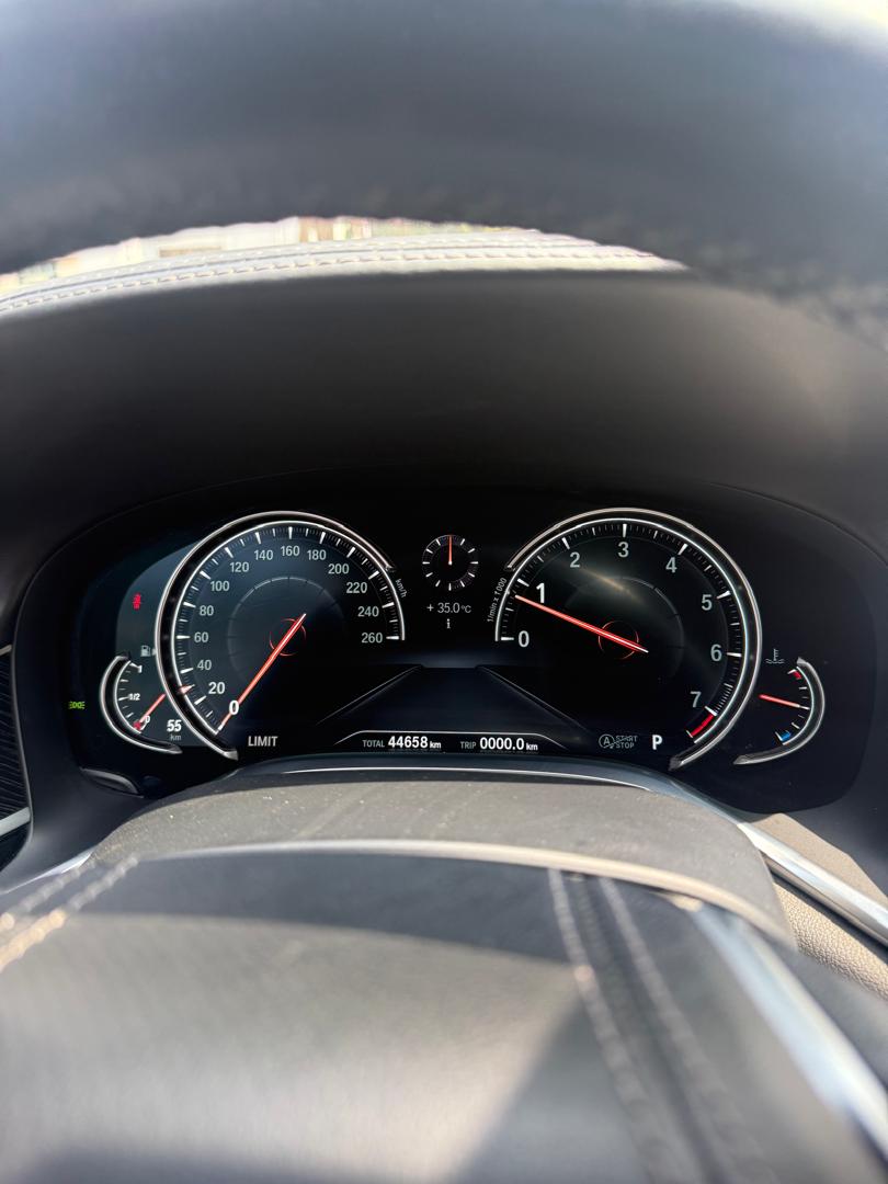 BMW 750I 2017 — photo 3 of 12