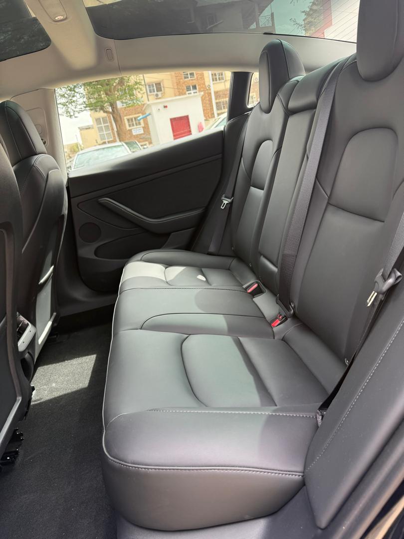 TESLA MODEL 3 2024 — photo 10 of 14
