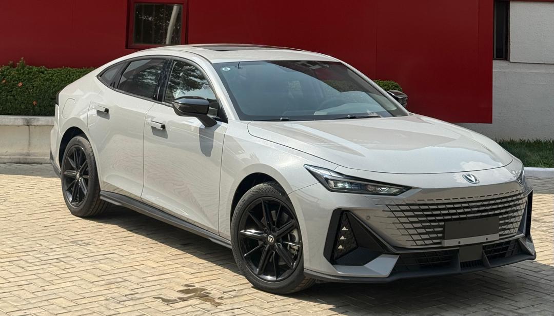 CHANGAN UNI-V 2023 — photo 12 of 13
