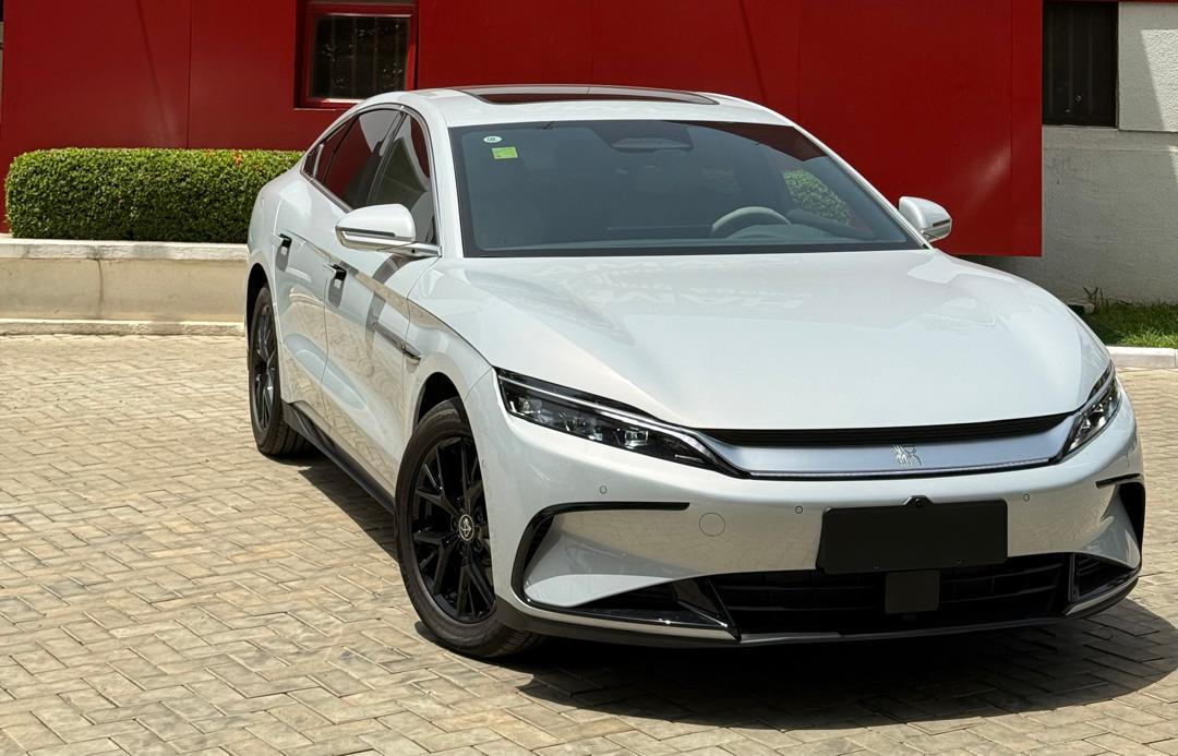 BYD DMI (PLUGGED IN-HYBRID) 2025 — photo 10 of 12