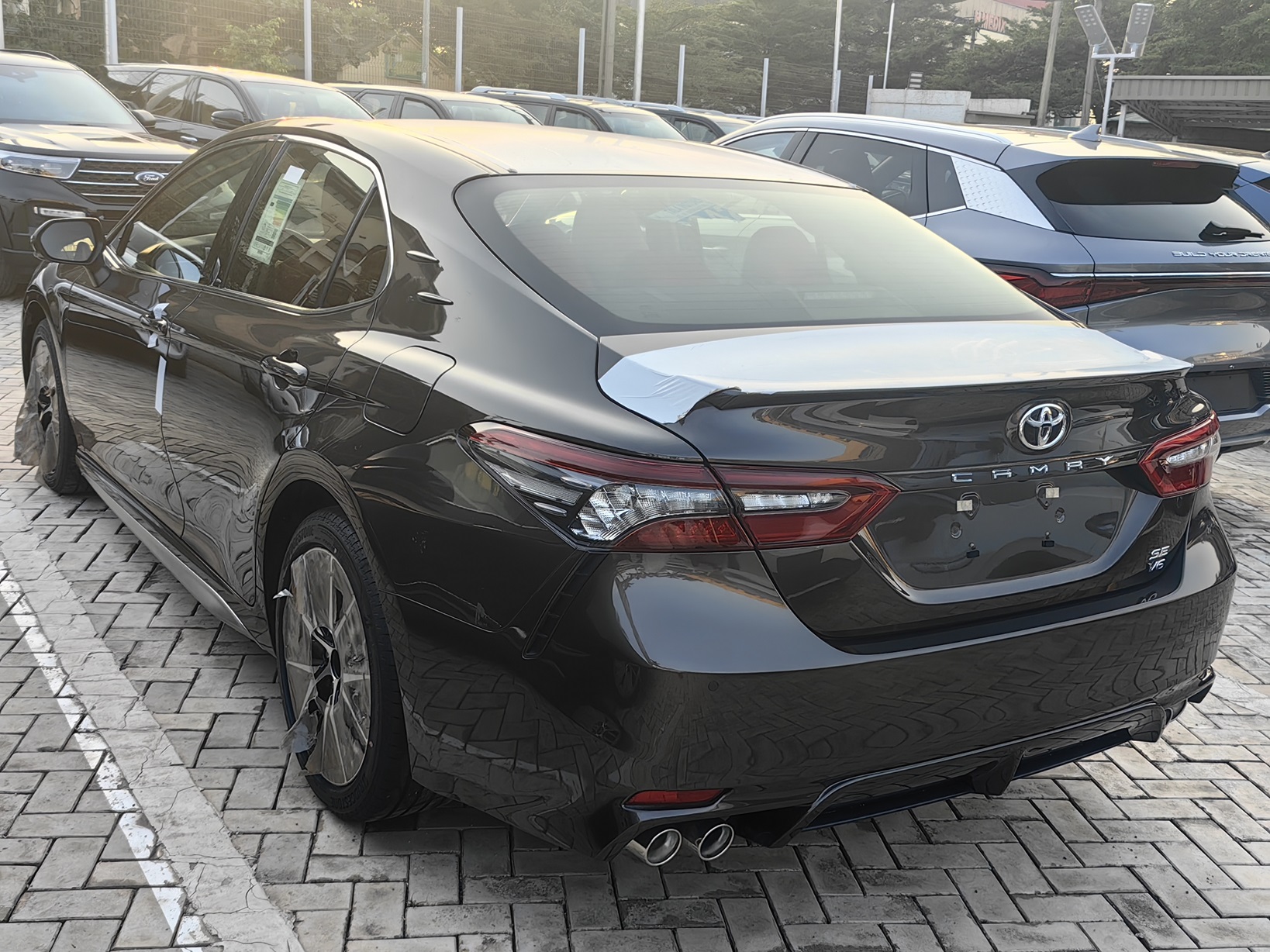 TOYOTA CAMRY SE 2023 — photo 3 of 5