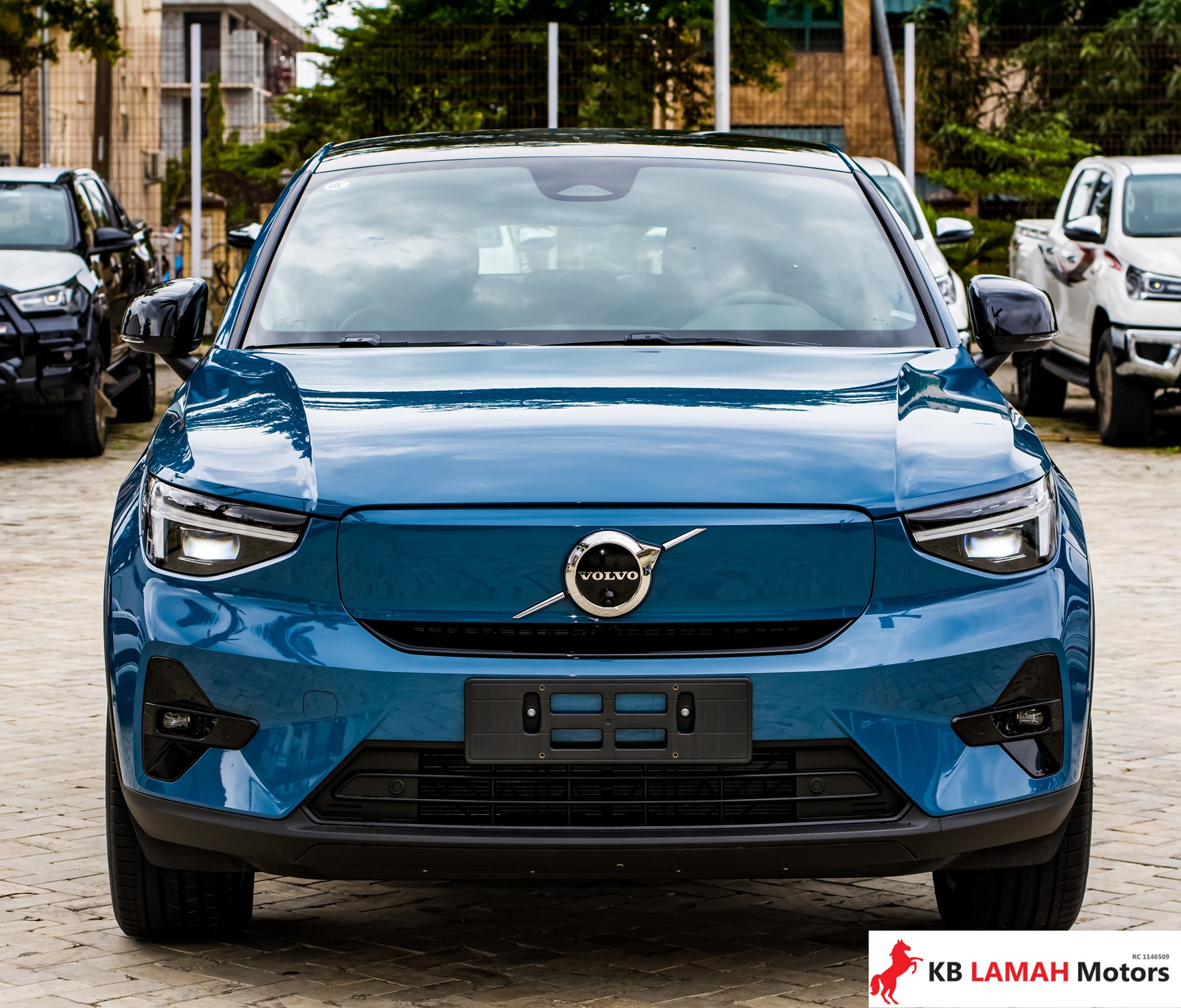 VOLVO C40 2023 — photo 1 of 5
