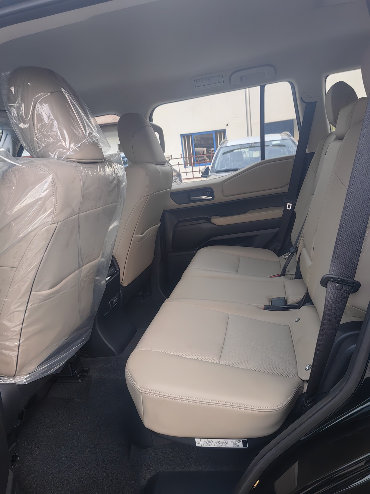 TOYOTA LAND CRUISER PRADO 2024 — photo 5 of 5