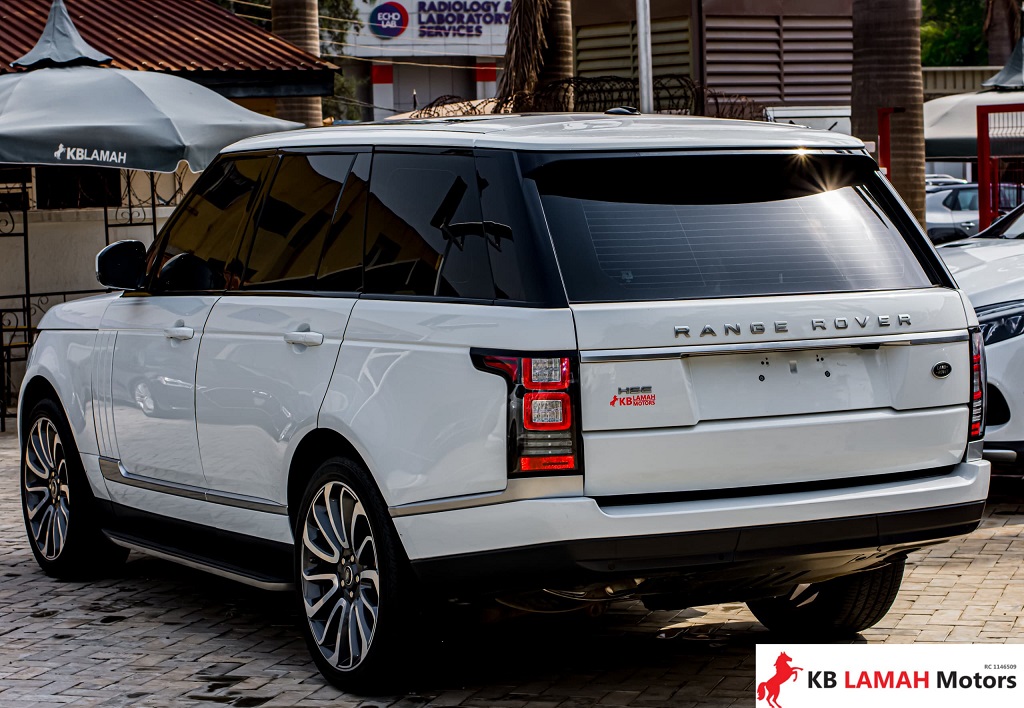 RANGE ROVER VOGUE 2017 — photo 2 of 5