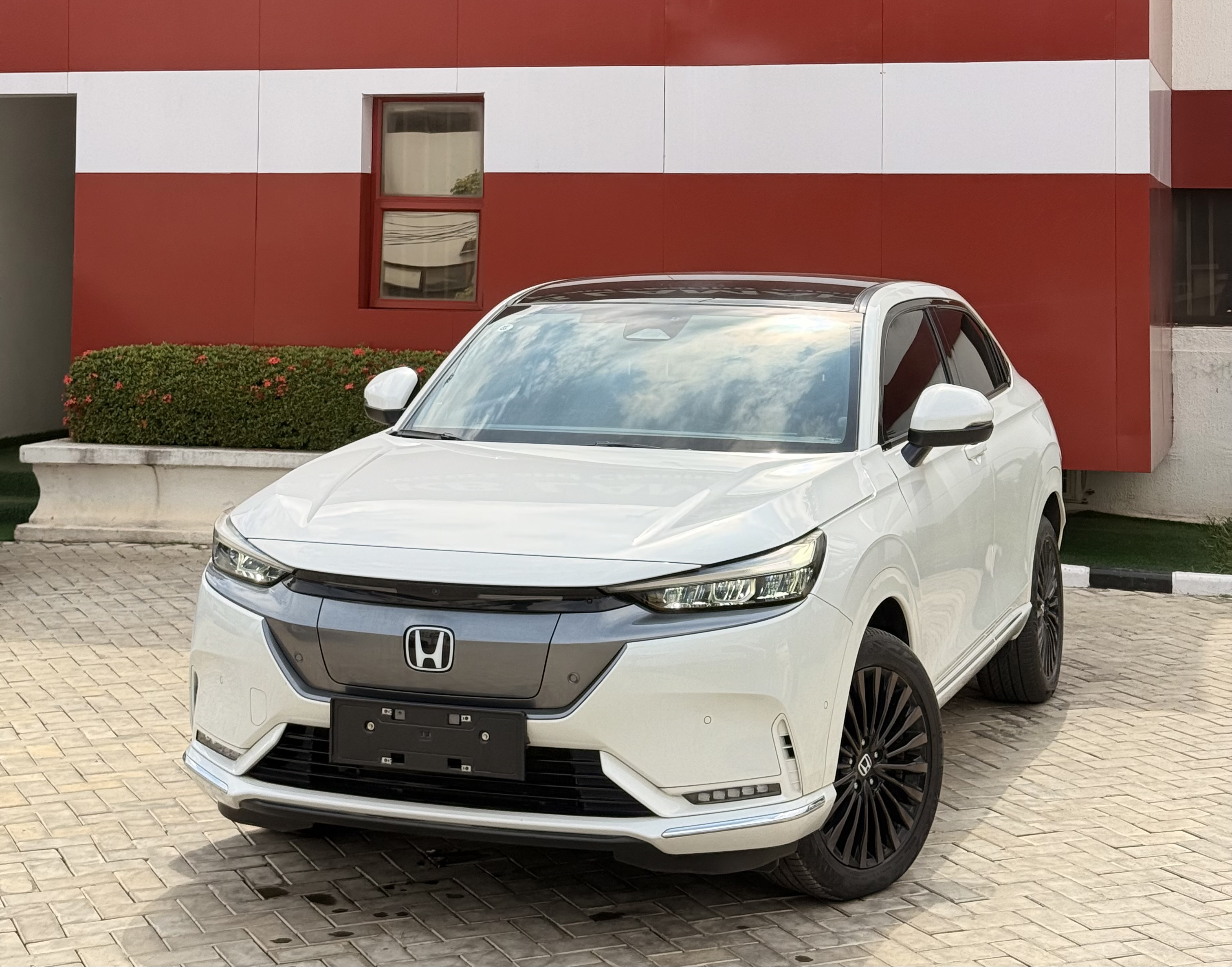 HONDA E:NP1 2023 — photo 1 of 11