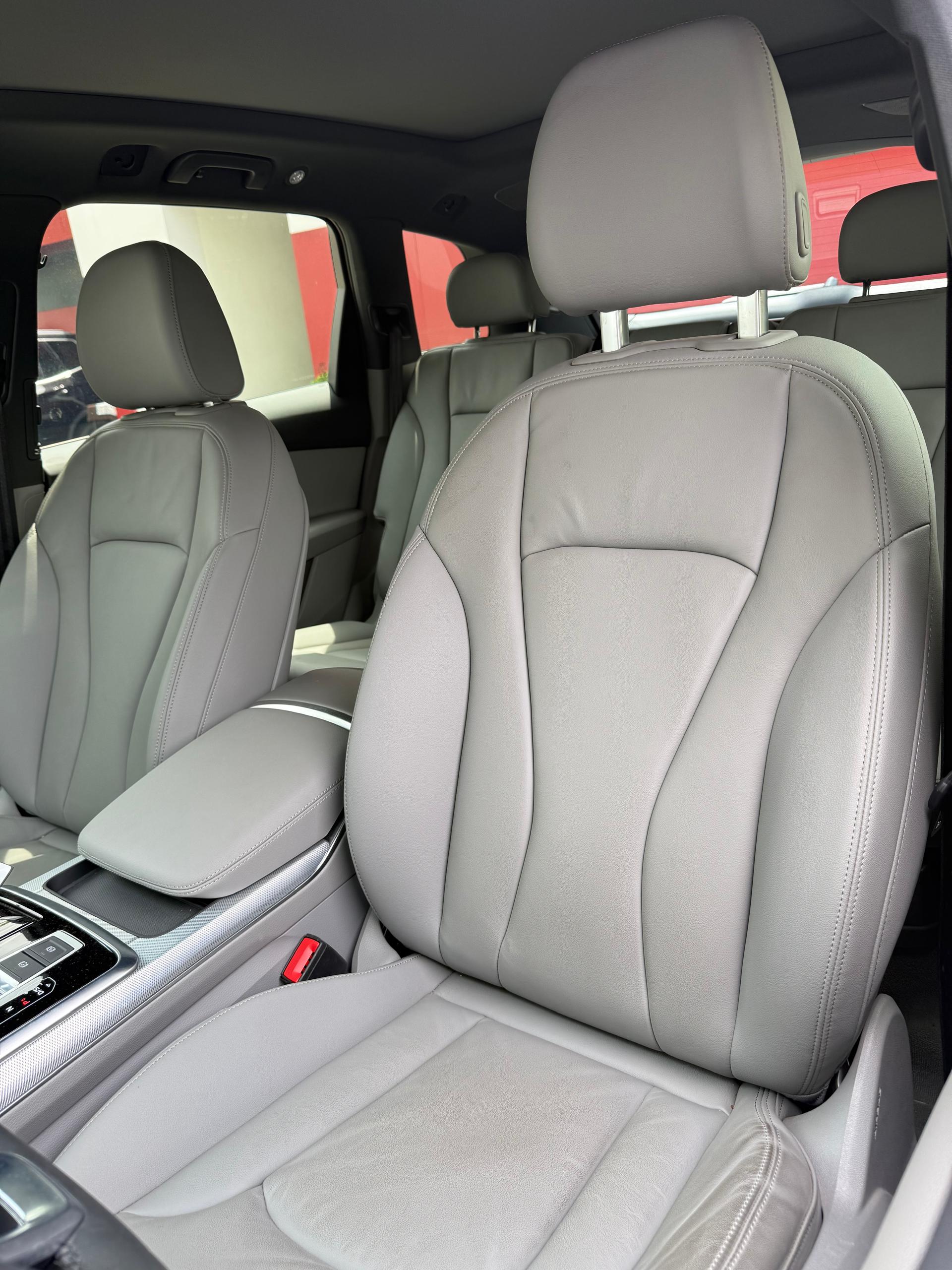 AUDI Q7 2017 — photo 2 of 9